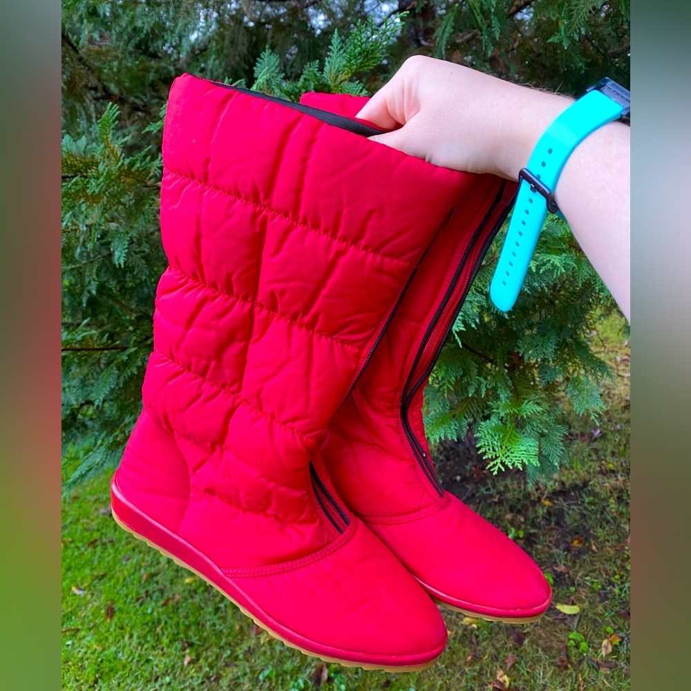 Vintage sporto red winter snow boots